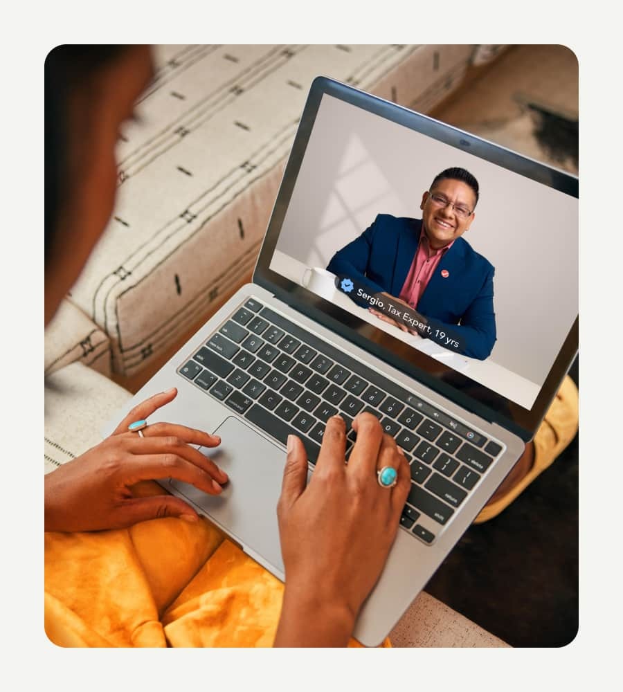TurboTax Live — Sergio, Tax Expert, 19 years, live on screen